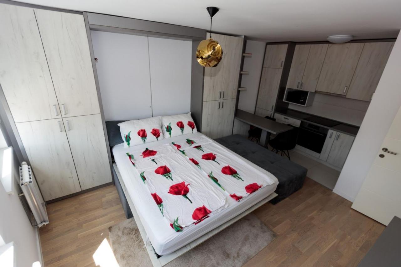 Apartman Skver 图兹拉 外观 照片